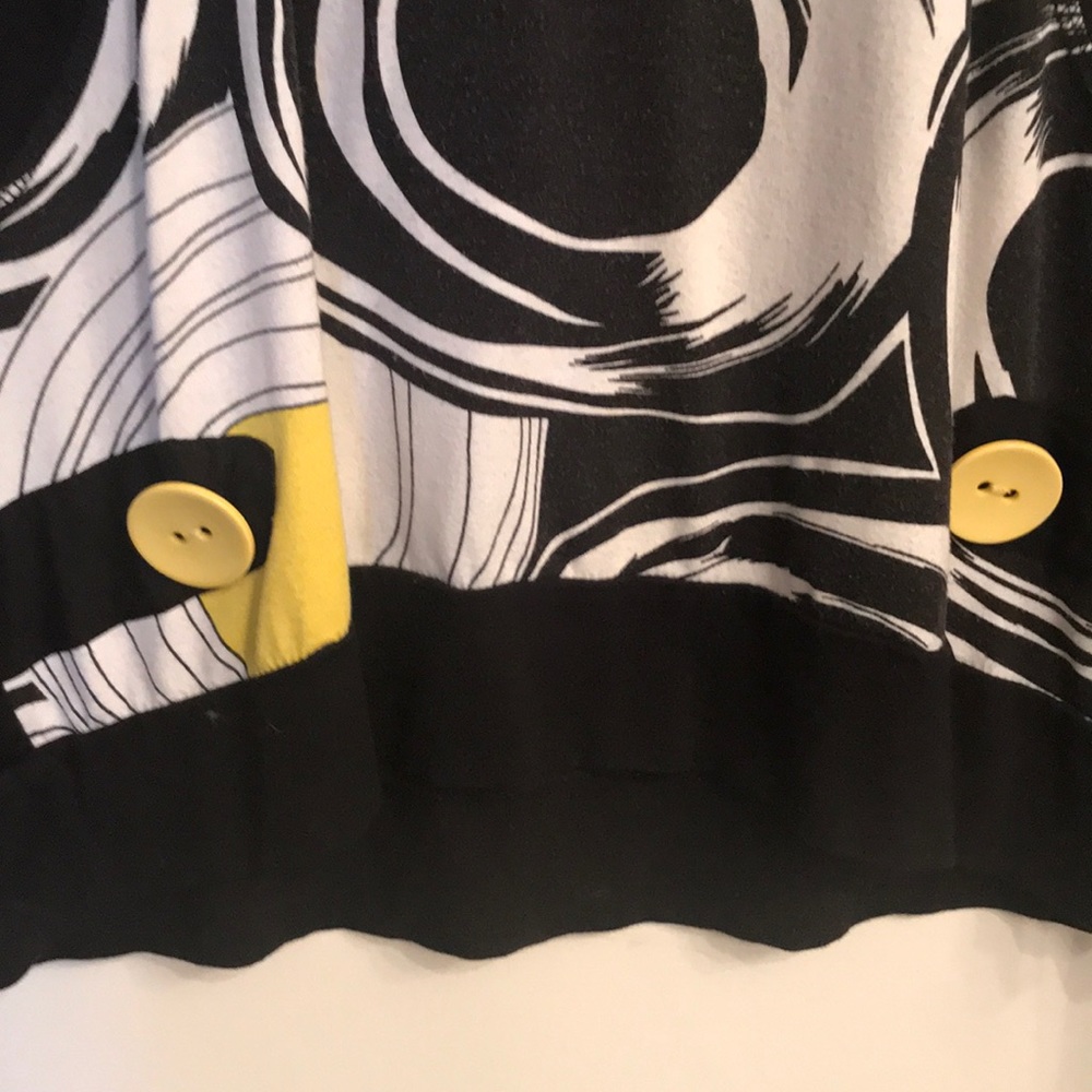 Blouse - Picture 2 of 3